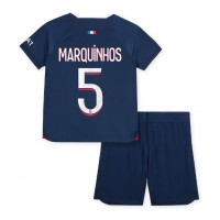 Paris Saint-Germain Marquinhos #5 Replika babykläder Hemmaställ Barn 2023-24 Kortärmad (+ korta byxor)